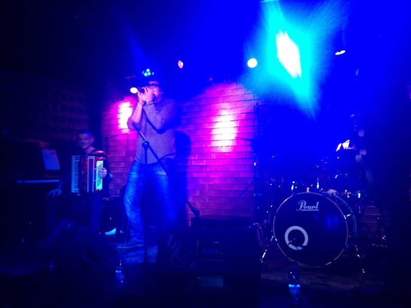 נער הייתי והתעדכנתי – ולא אשכח מאיפה באתי. הקברט של…