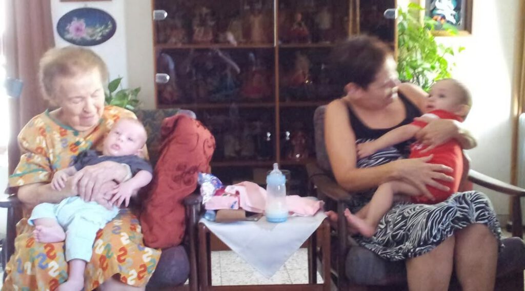 סבתא טובה נפטרה אתמול בערב אחרי שבוע של אשפוז וקריסת…