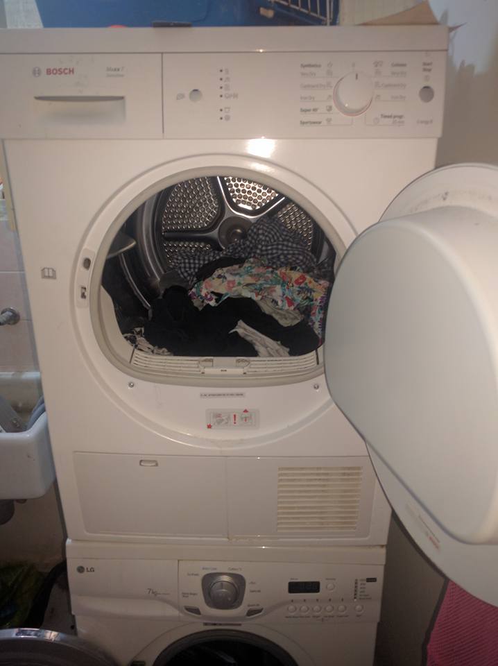 פריטים נבחרים ממכירת החצר – כסא אוכל לתינוק, מכונת כביסה,…