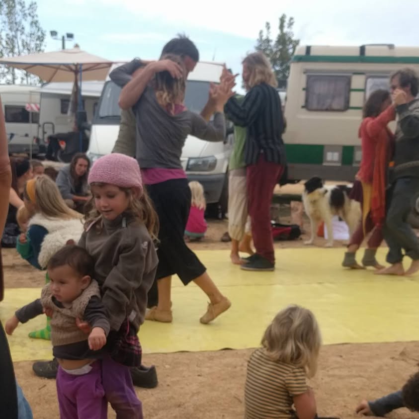 מה נשתנה גם אם נעבור או נחזור, גם אם החיים…