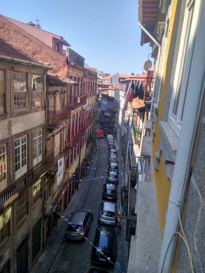 הרחוב היפה היפה יעצר לבסוף בדרכו ויזכר שהוא עיר שלמה…